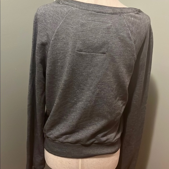 Abercrombie & Fitch Gray Graphic Sweatshirt - Picture 4 of 4